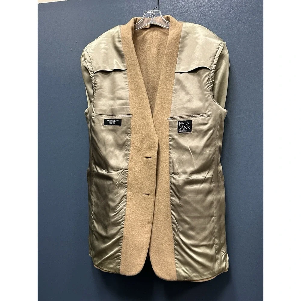 Jos. A. Bank pre owned